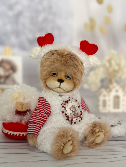 Avery Snow artist teddy bear - front view with fluffy mohair fur and glass eyes